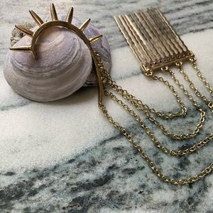 NWOT gold (color) spiked ear cuff hook 4 strands chain with attached hair comb